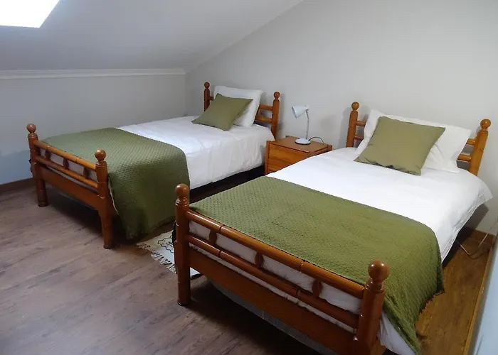Casa Andorinhas بيت للعطل *