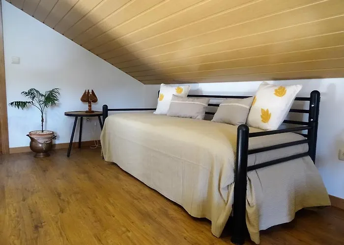 Casa Andorinhas لورينها